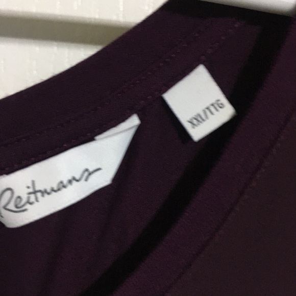 Sleeveless blouse - Picture 3 of 3